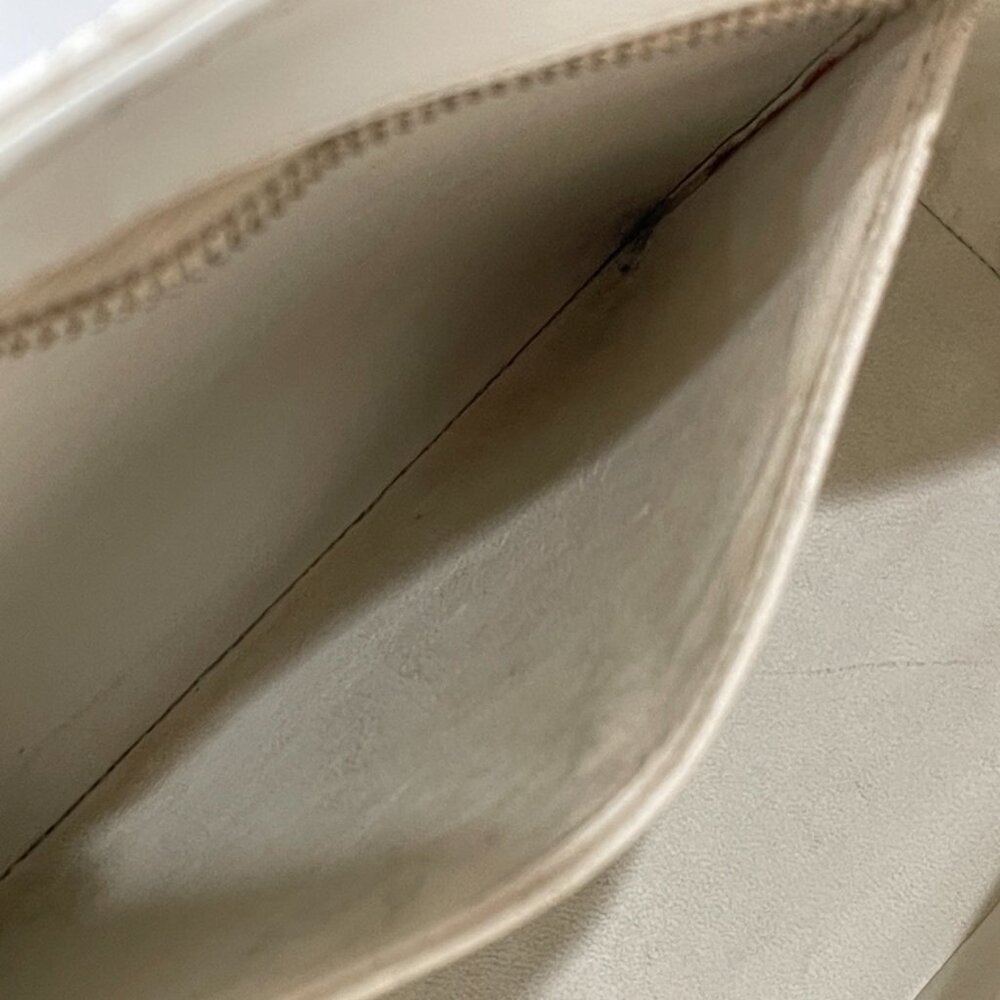 Chanel White Medallion Tote Gold Hardware (JB1027) - Picture 14 of 14